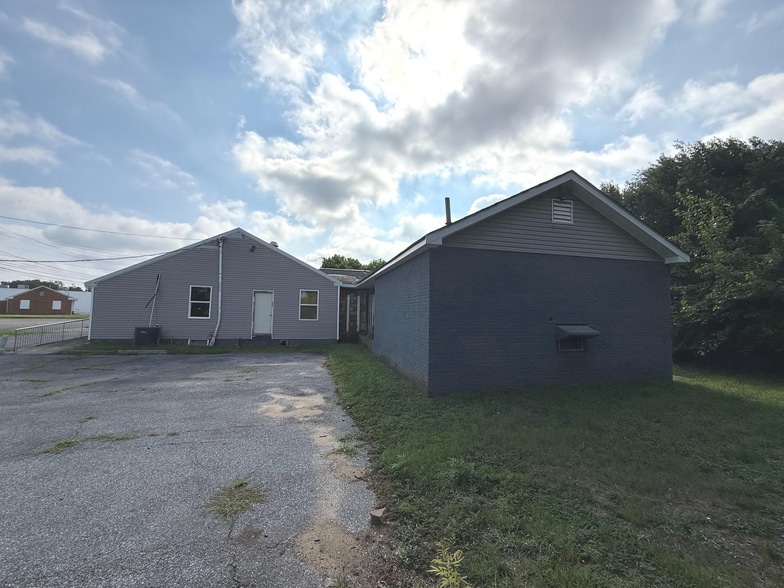 10 Sidney Ln, Willingboro, NJ for sale - Building Photo - Image 3 of 30