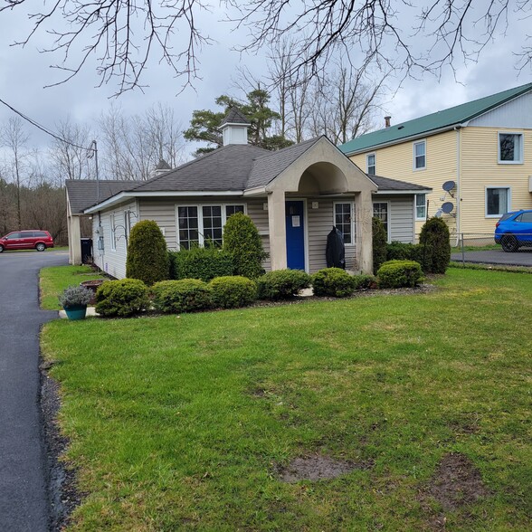 373 Davison Rd, Lockport, NY for lease - Building Photo - Image 1 of 16