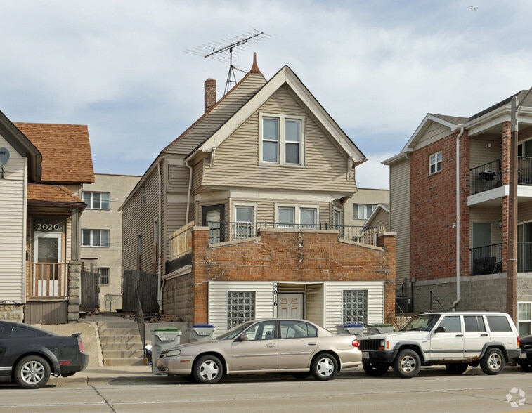 2016 W Clybourn St, Milwaukee, WI for sale - Primary Photo - Image 1 of 2