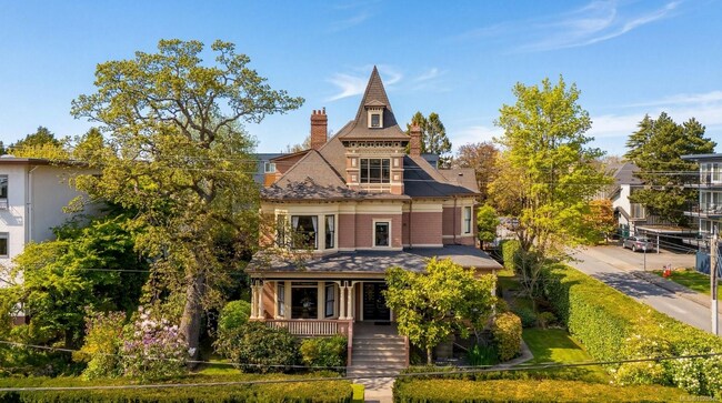 Plus de détails pour 1270 Yates St, Victoria, BC - Multi-résidentiel à vendre