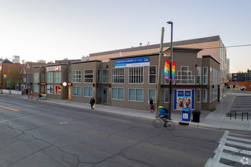 1217 Kensington Rd NW, Calgary, AB à louer - Photo du bâtiment - Image 2 de 6