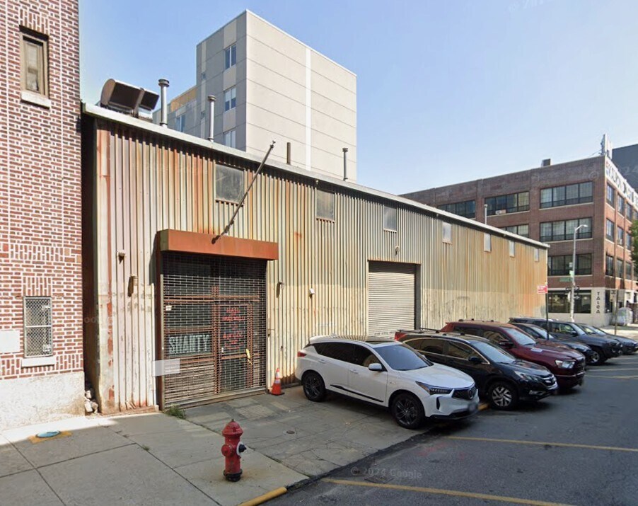 405 Leonard St, Brooklyn, NY à vendre Photo du bâtiment- Image 1 de 5