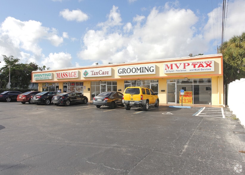 781 W Oakland Park Blvd, Oakland Park, FL for lease - Building Photo - Image 3 of 9