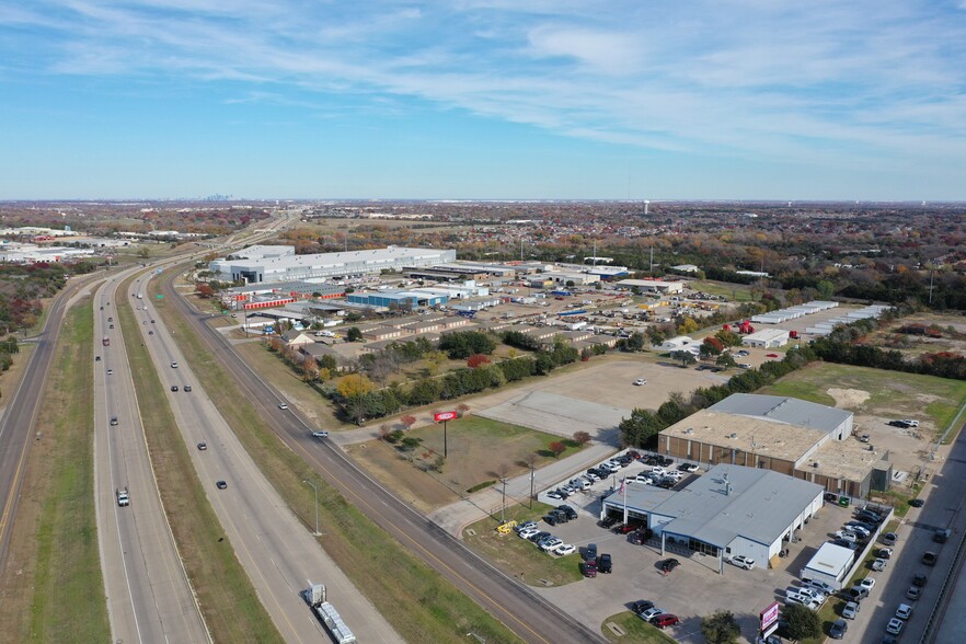 1230 S Highway 67, Cedar Hill, TX à vendre - Photo du bâtiment - Image 1 de 6