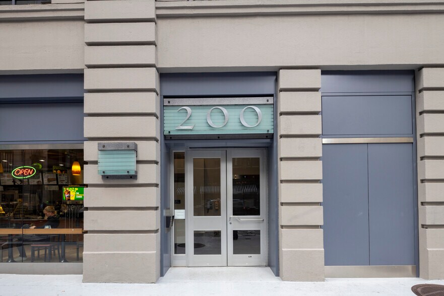 200-216 Pine St, San Francisco, CA à vendre - Photo du bâtiment - Image 2 de 24