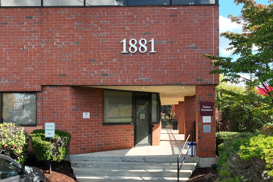 1881 Worcester Rd, Framingham, MA for lease - Building Photo - Image 3 of 4