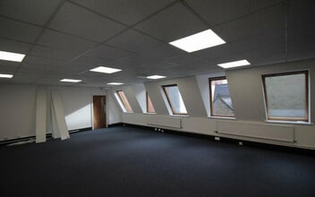 9-11 Norfolk Row, Sheffield à louer Photo du bâtiment- Image 1 de 6