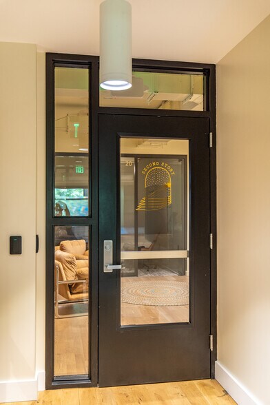 110-122 Glenwood Ave, Raleigh, NC à louer - Photo du bâtiment - Image 2 de 12