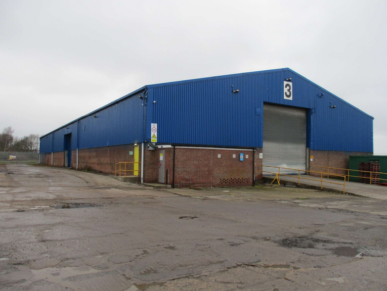 Gamston Airfield, Retford à louer - Photo du b timent - Image 1 de 5