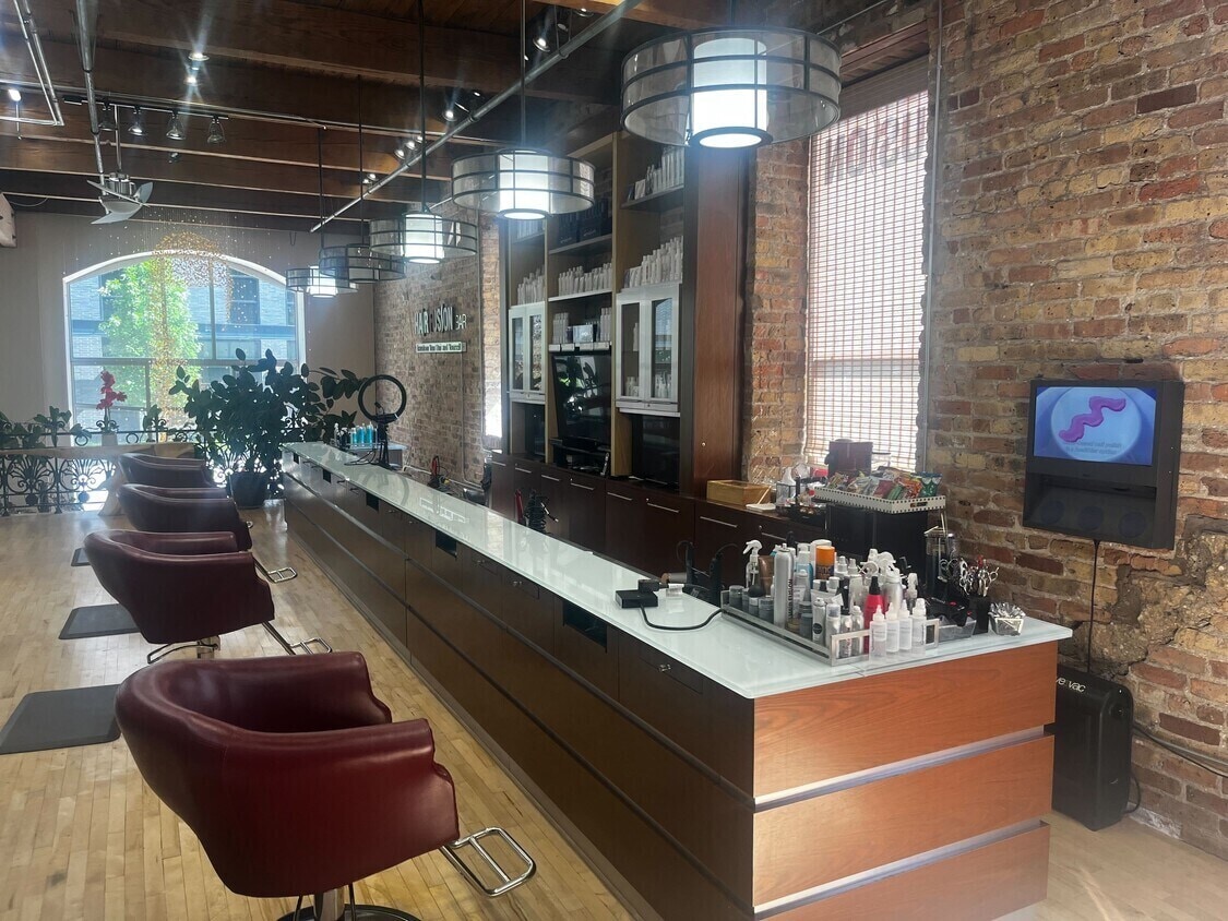 409 W Huron St, Chicago, IL for lease Interior Photo- Image 1 of 7