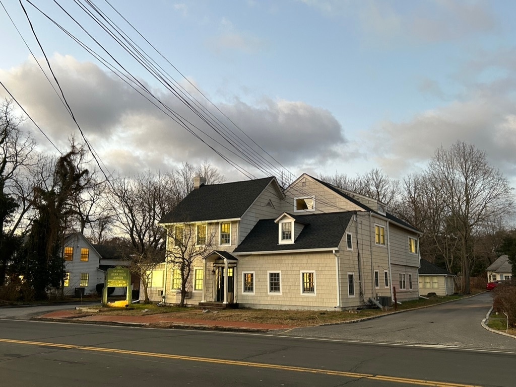 199 E Main St, Smithtown, NY à vendre Photo du bâtiment- Image 1 de 18