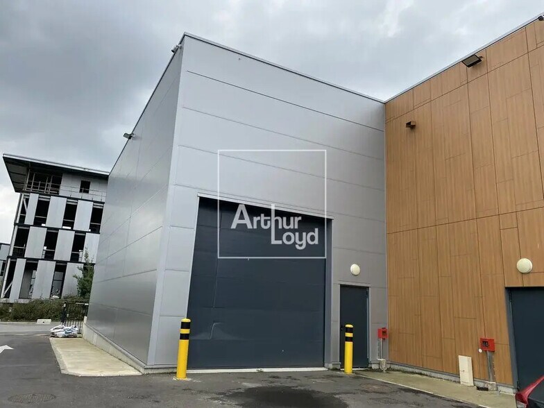 Flex dans Grigny à louer - Photo du bâtiment - Image 1 de 9