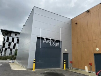 Plus de détails pour Local d'activités à louer