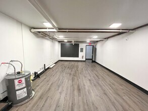 249 Liberty St NE, Salem, OR à louer Photo intérieure- Image 2 de 10