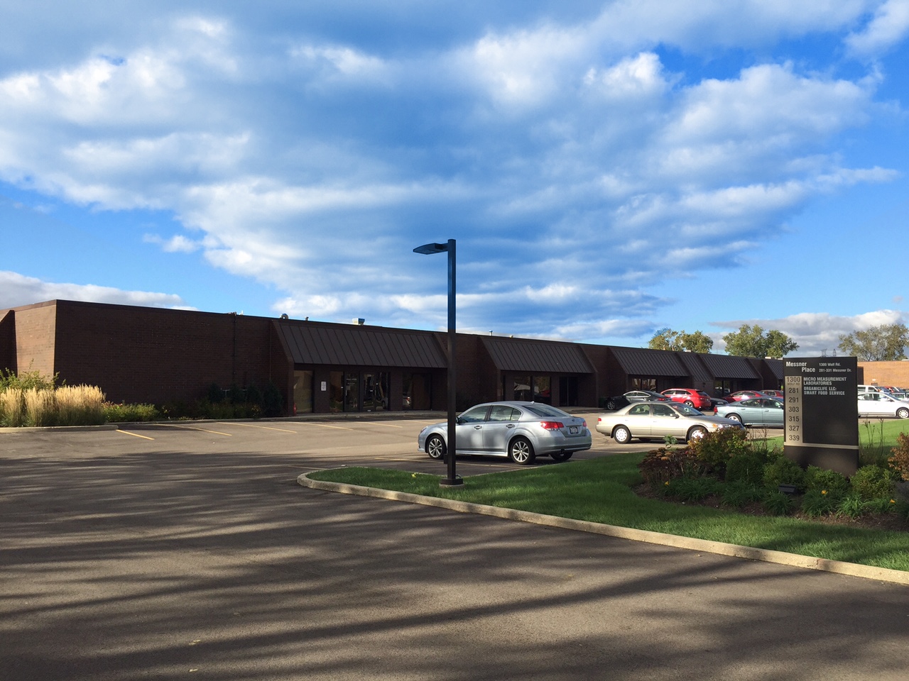 281-339 Messner Dr, Wheeling, IL for lease Primary Photo- Image 1 of 7