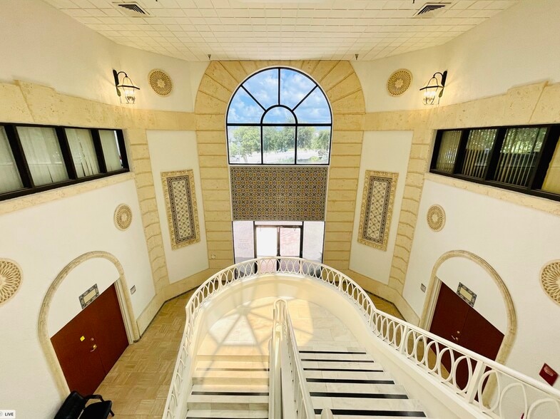 3450 Northlake Blvd, North Palm Beach, FL for lease - Interior Photo - Image 2 of 10