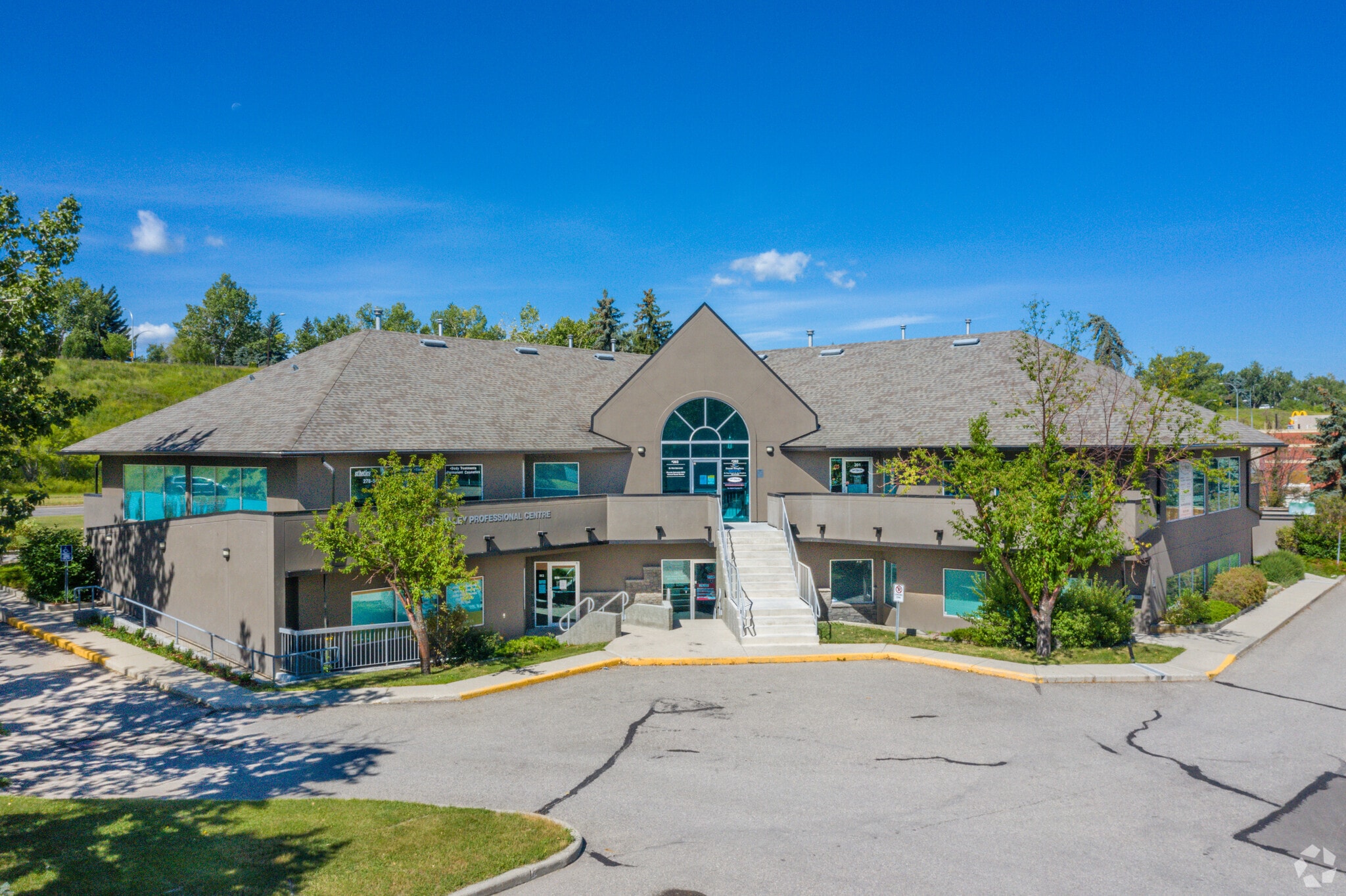 83 Deerpoint Rd SE, Calgary, AB for lease Primary Photo- Image 1 of 5