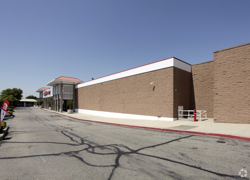 775 E Foothill Blvd, Pomona, CA à louer - Photo du bâtiment - Image 2 de 2