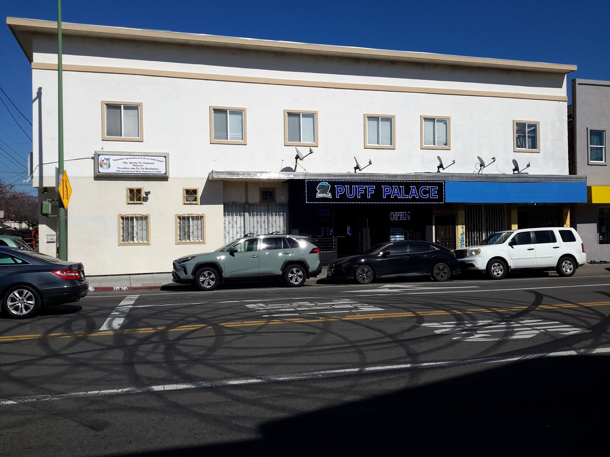 1610 International Blvd, Oakland, CA à vendre Photo du bâtiment- Image 1 de 1