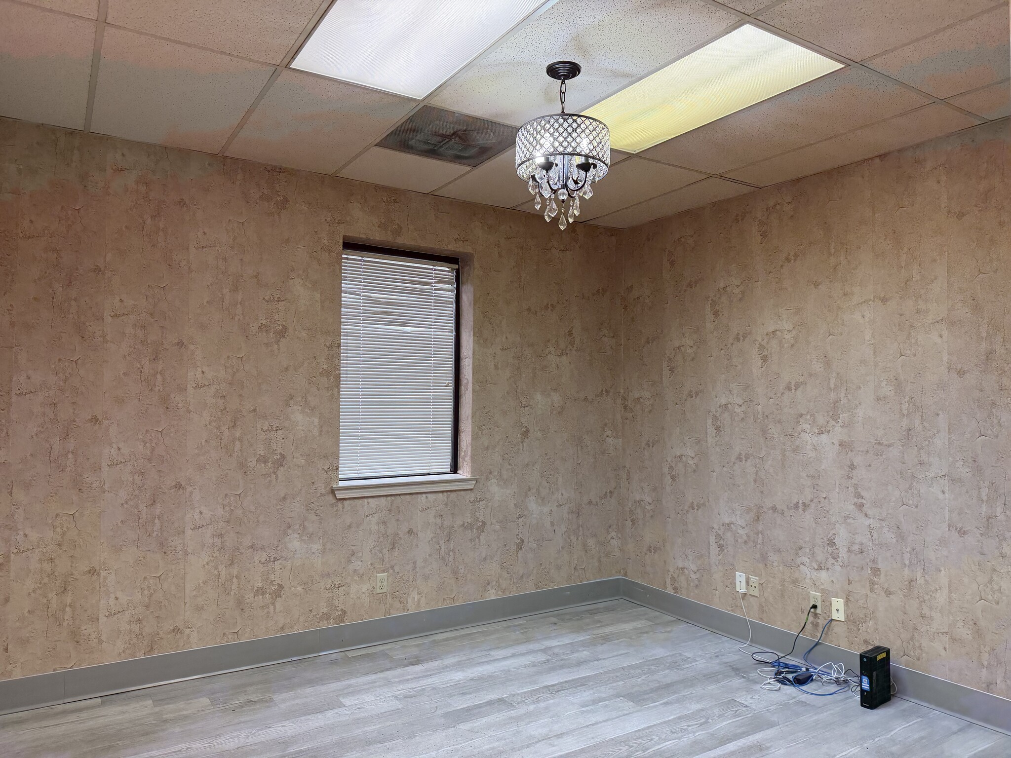 1590 Bonnie Ln, Cordova, TN for lease Interior Photo- Image 1 of 8