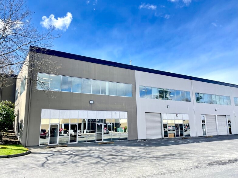 11627 Airport Rd, Everett, WA à louer - Photo du bâtiment - Image 2 de 7
