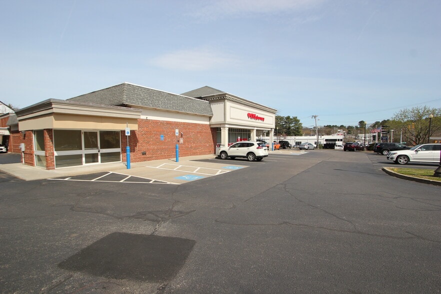 435 W Central St, Franklin, MA for lease - Building Photo - Image 1 of 5