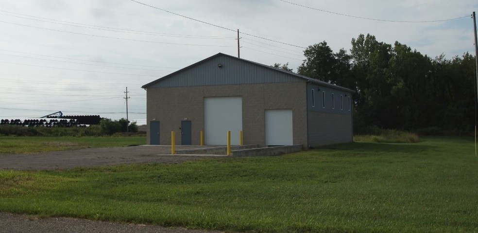 1049 Industrial Ave SW, Massillon, OH for sale - Primary Photo - Image 1 of 1