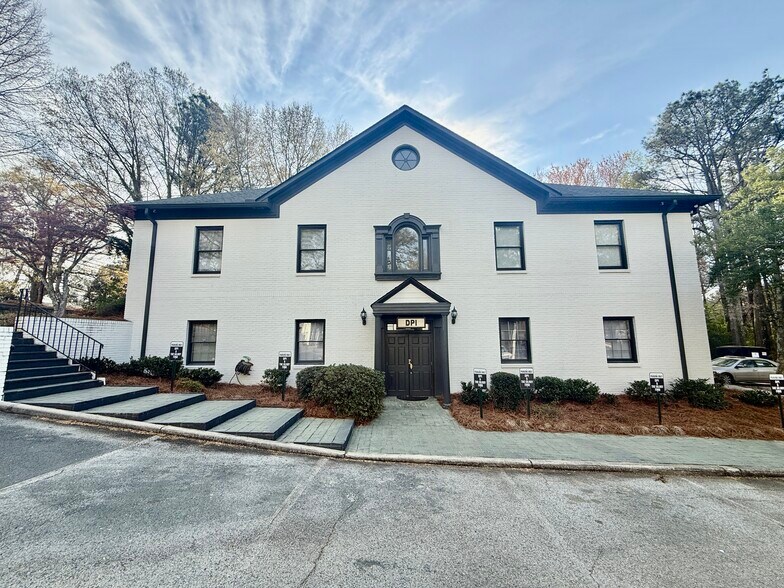 1155 Hightower Trl, Atlanta, GA à vendre - Photo du bâtiment - Image 2 de 24