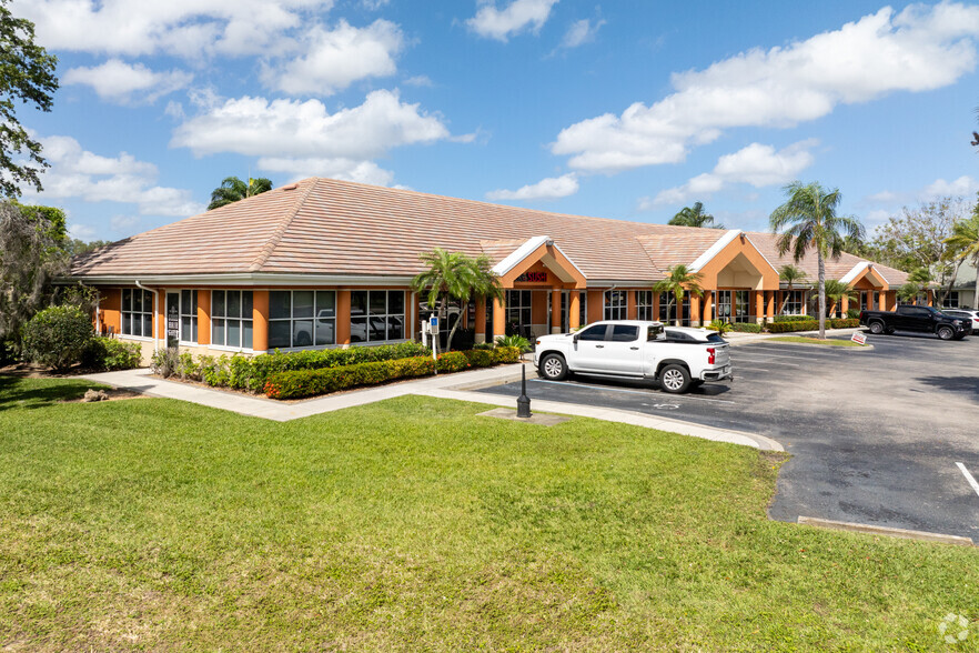 11940 Fairway Lakes Dr, Fort Myers, FL à vendre - Photo du b timent - Image 1 de 5