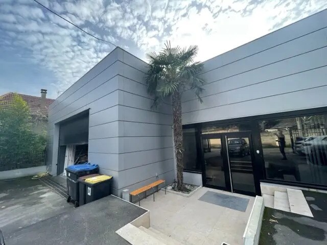 Flex in Saint-Maur-des-Fossés for lease Building Photo- Image 1 of 13