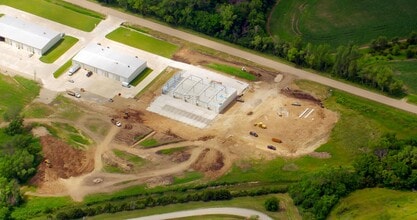 307 SE 53rd St, Topeka, KS - Aerial  map view