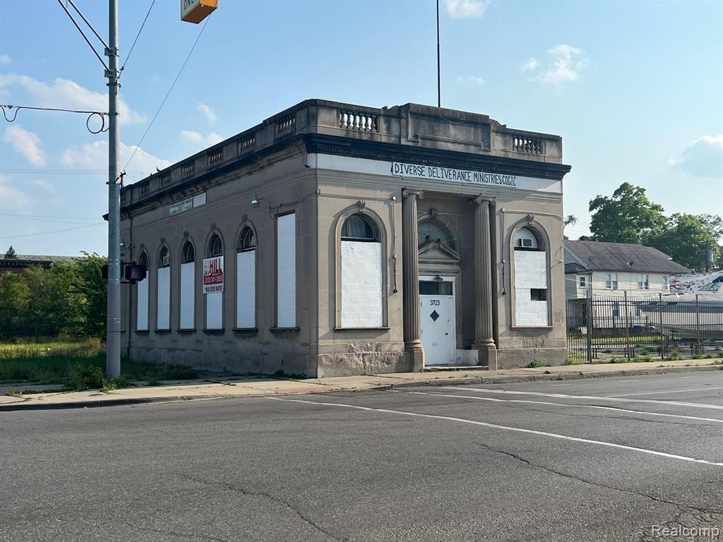 3703-3711 Fenkell St, Detroit, MI for sale Building Photo- Image 1 of 2