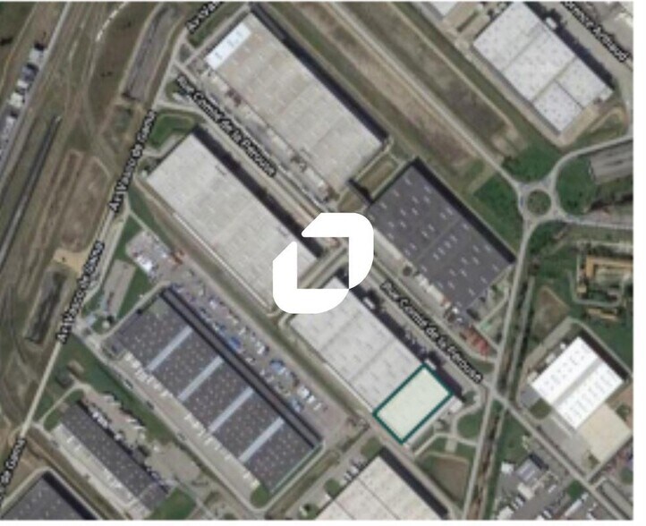 Industrial in Miramas for lease - Aerial - Image 2 of 3