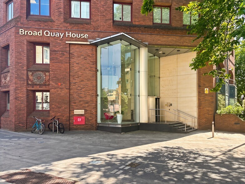 Broad Quay, Bristol for lease - Interior Photo - Image 1 of 10
