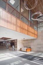 136-33 37th Ave, Flushing, NY à louer Photo intérieure- Image 2 de 4