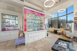 9975 Santa Monica Blvd, Beverly Hills, CA for lease Interior Photo- Image 2 of 33