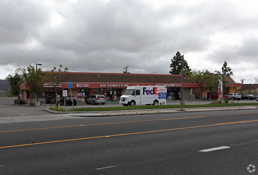 722 N Wendy Dr, Newbury Park, CA for lease - Building Photo - Image 2 of 4