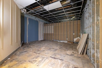 2400-2560 W Prospect Rd, Ashtabula, OH à louer Photo intérieure- Image 2 de 11