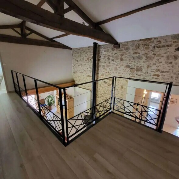 Local d'activités dans Rennes à vendre - Photo du bâtiment - Image 1 de 9