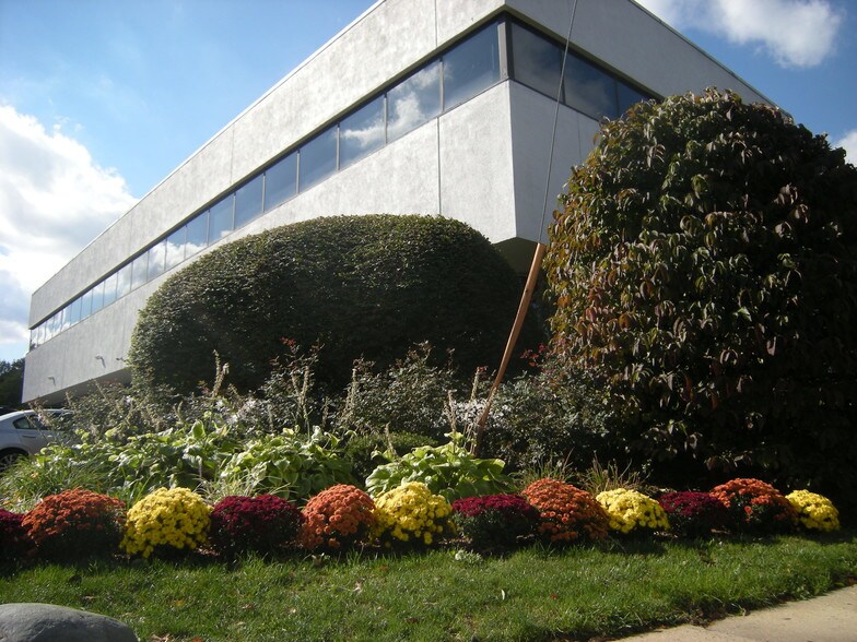 90 Millburn Ave, Millburn, NJ à louer - Photo du bâtiment - Image 3 de 4