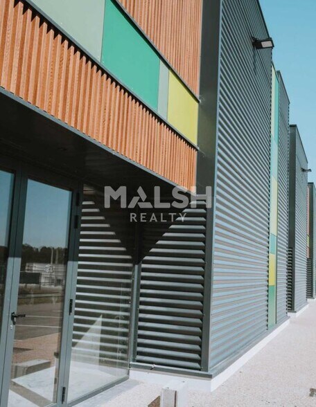 Retail in Anse for sale - Building Photo - Image 3 of 12