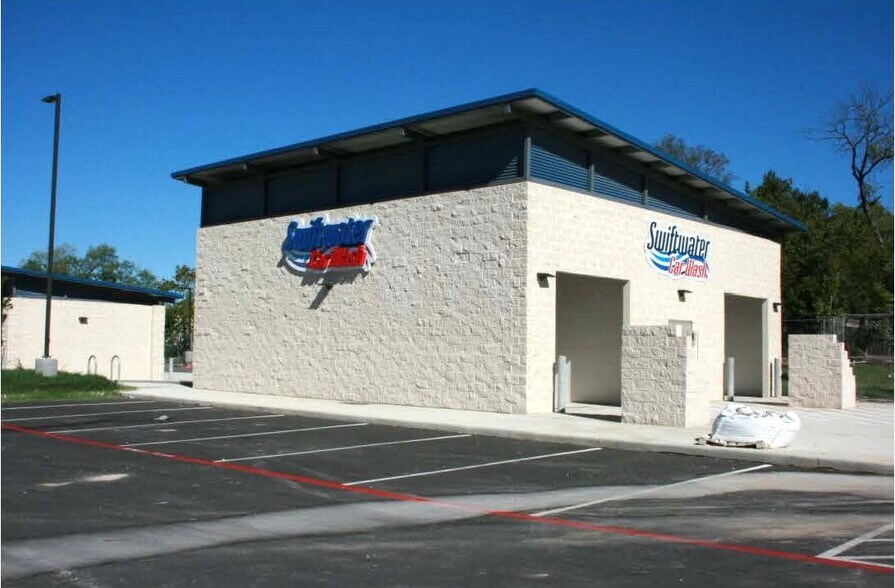 1431 E Sunshine Dr, San Antonio, TX à vendre - Photo du bâtiment - Image 1 de 14