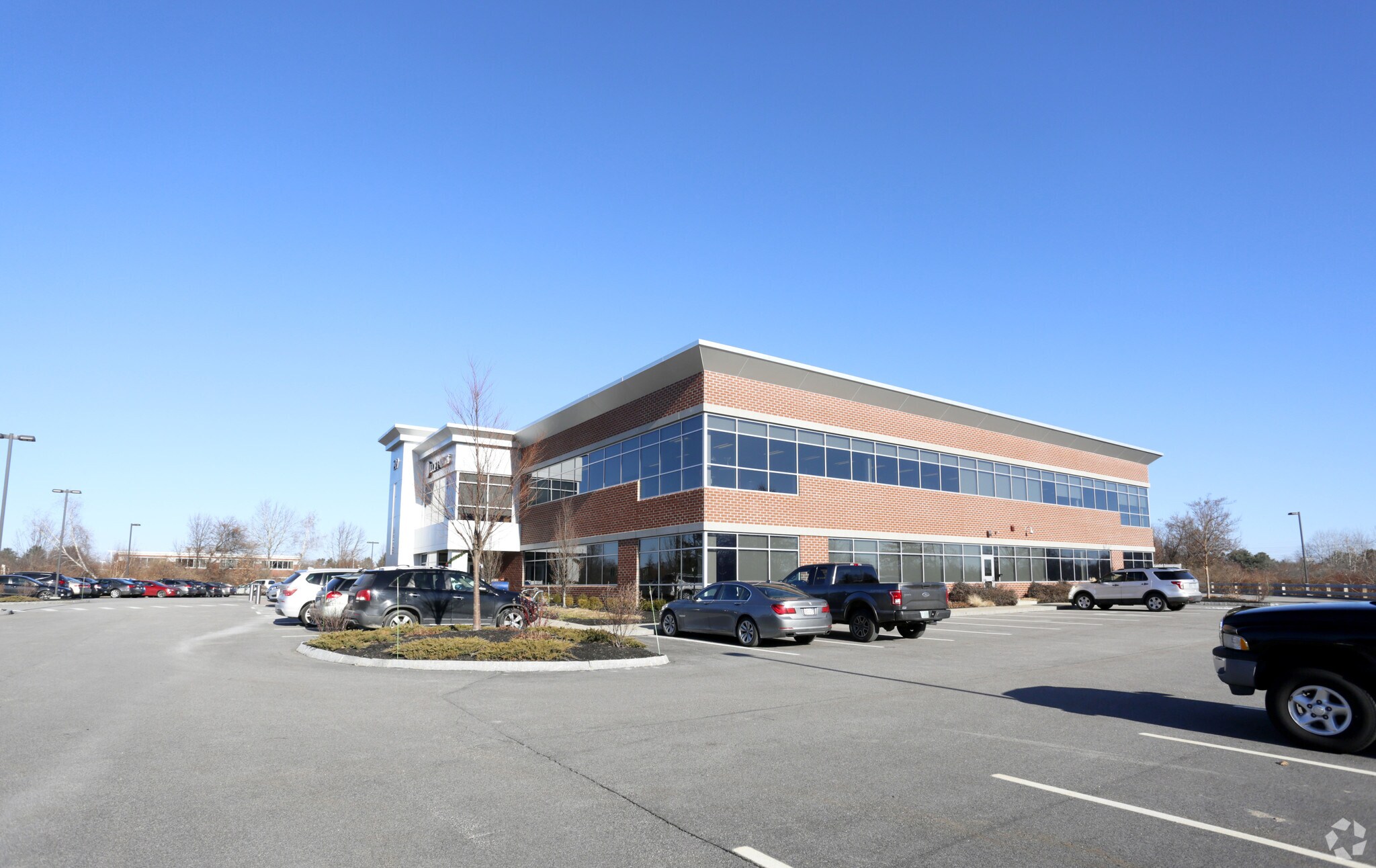 249 Corporate Dr, Portsmouth, NH for lease Primary Photo- Image 1 of 9