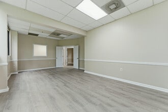 1800 Roswell Rd, Marietta, GA for lease Interior Photo- Image 2 of 16