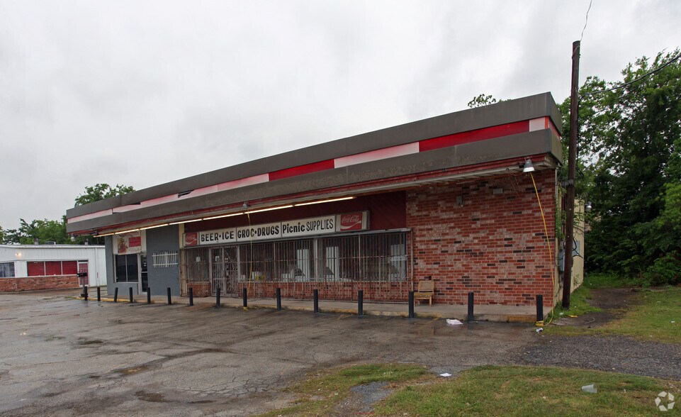 8225-8231 C E King Pky, Houston, TX for lease - Primary Photo - Image 1 of 4