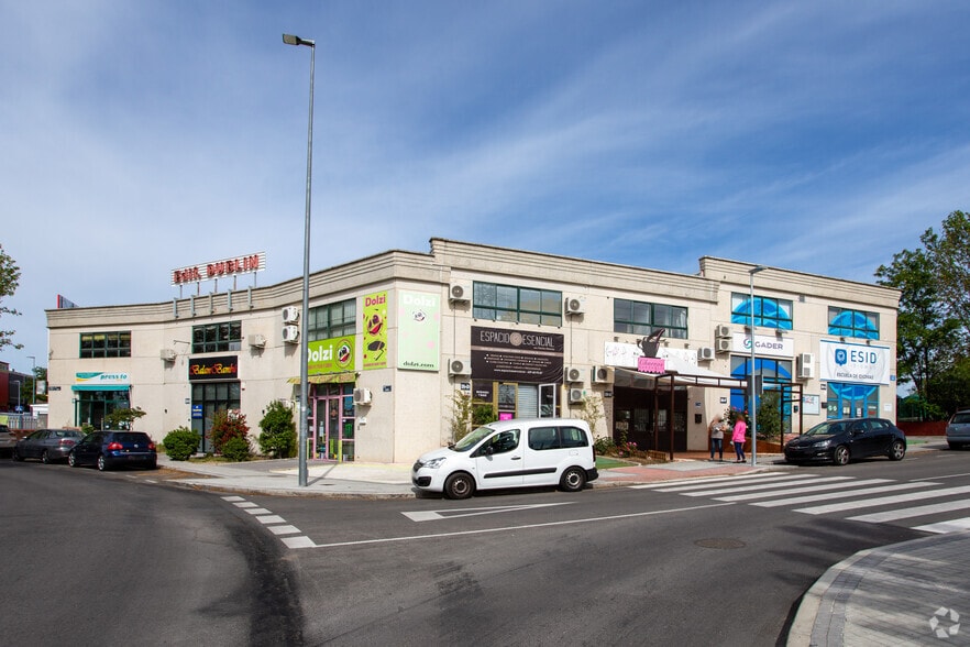 Calle Dublín, 39, Las Rozas de Madrid, Madrid for lease - Building Photo - Image 2 of 2