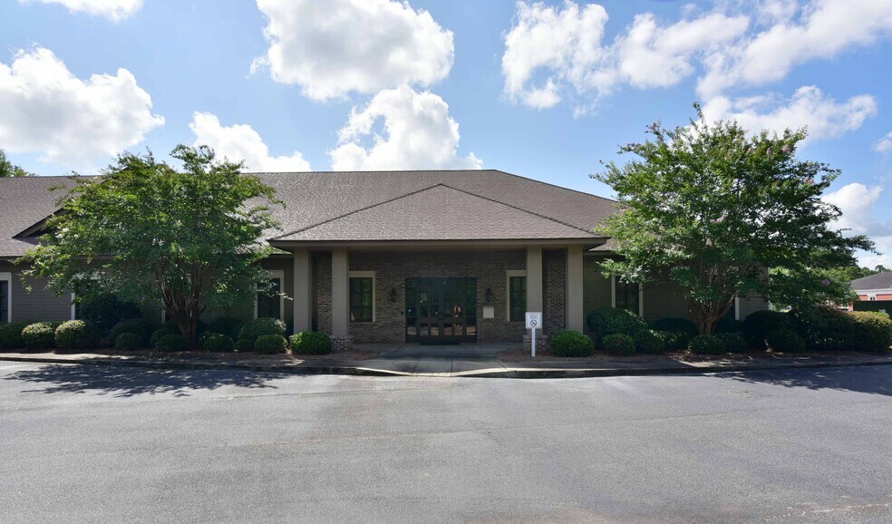 2810 Meredyth Dr, Albany, GA à louer - Photo du bâtiment - Image 2 de 39