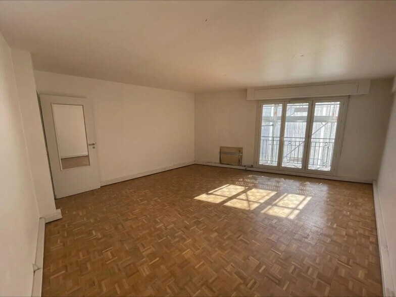 23 Avenue De Wagram, Paris for lease - Interior Photo - Image 3 of 6