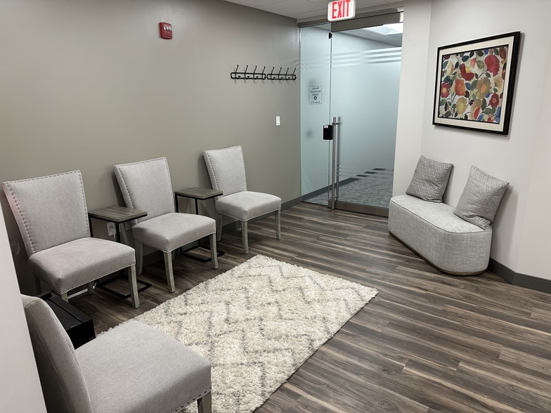 1945 Old Gallows Rd, Vienna, VA for lease - Interior Photo - Image 3 of 44