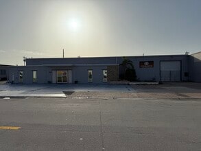 917 15th Ave SE, Cape Coral, FL for lease Building Photo- Image 1 of 3
